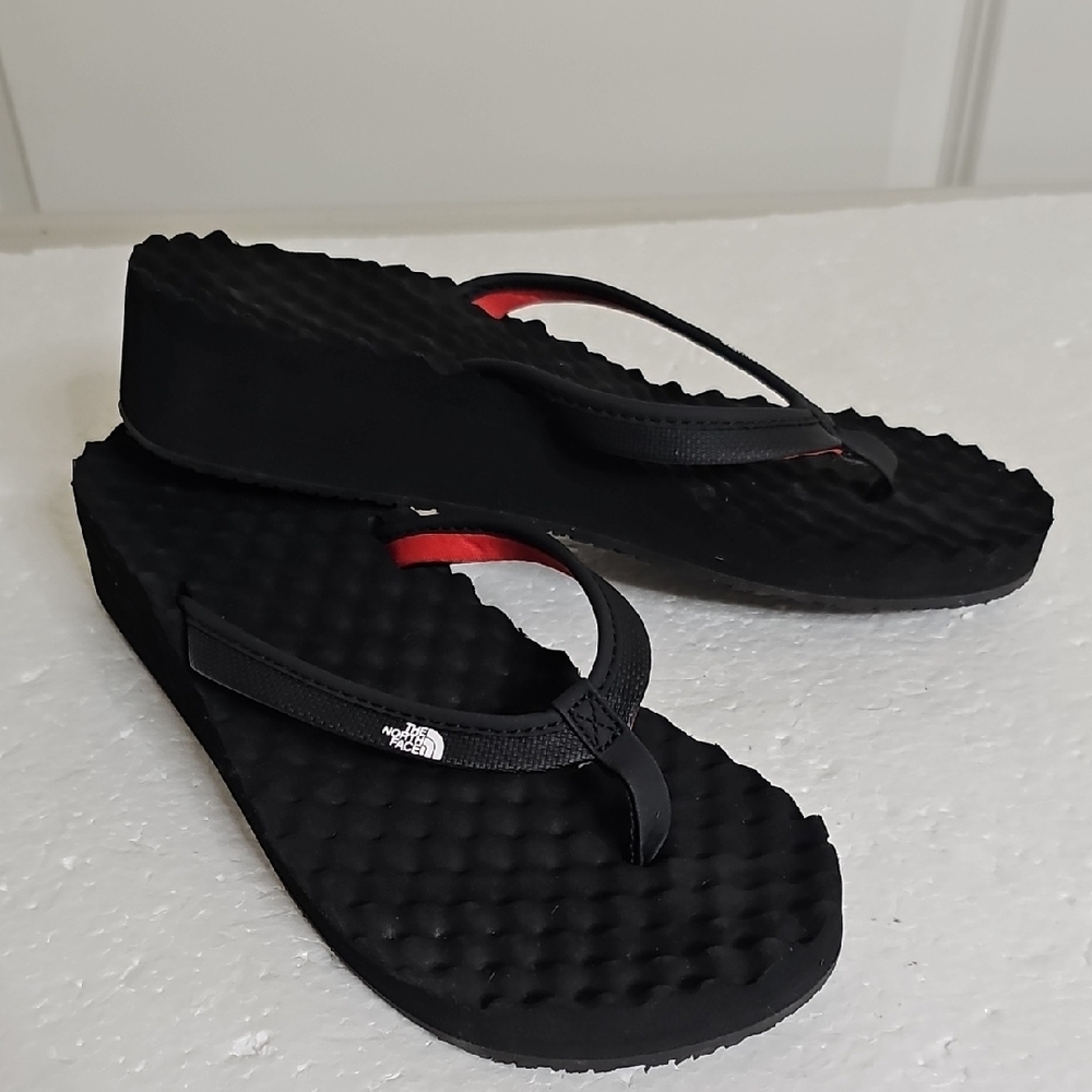 THE NORTH FACE platform Flipflops